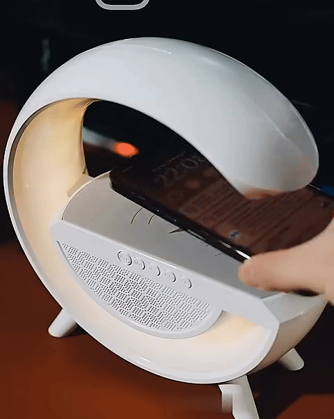 LÁMPARA DE MESA "G" RGB CON CARGA INALÁMBRICA Y FM 🎵
